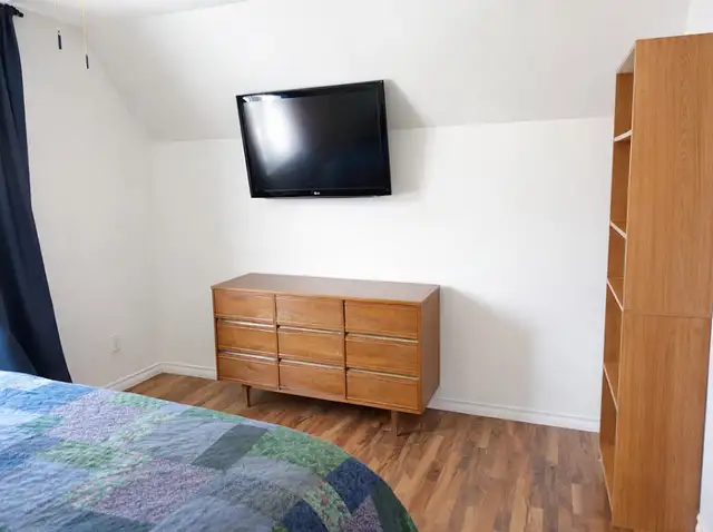 2 Bedroom - 1 Bathroom - Photo 7
