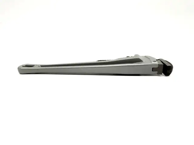 RIDGID 31100| 18 In. Aluminum Pipe Wrench -$109 - Photo 3