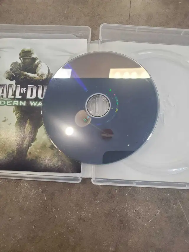 Call Of Duty Mondern Warfare ps3 - Photo 2