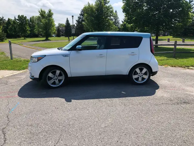 2016 Kia Soul EV / We Finance - Photo 4