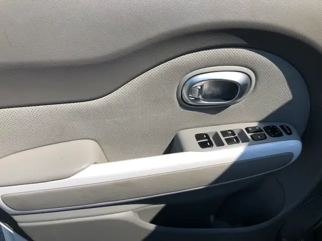 2016 Kia Soul EV / We Finance - Photo 9