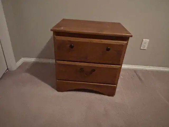dresser and night stand - Photo 2