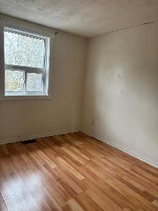 two bedroom with shared accommodation available 1stMay - Photo 8