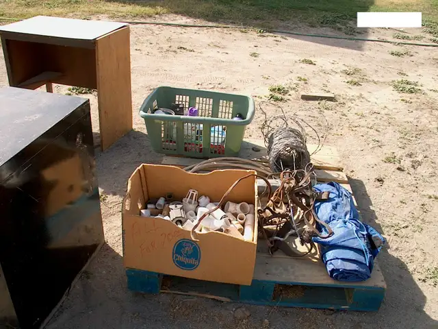 GARAGE SALE  REMNANTS CLEAR OUT - Photo 4