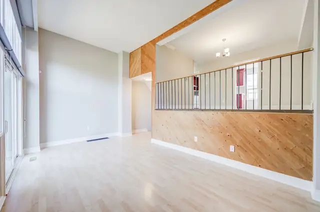 Beautiful 3-Bedroom Condo Townhouse for Sale – Prime Toronto - Photo 6