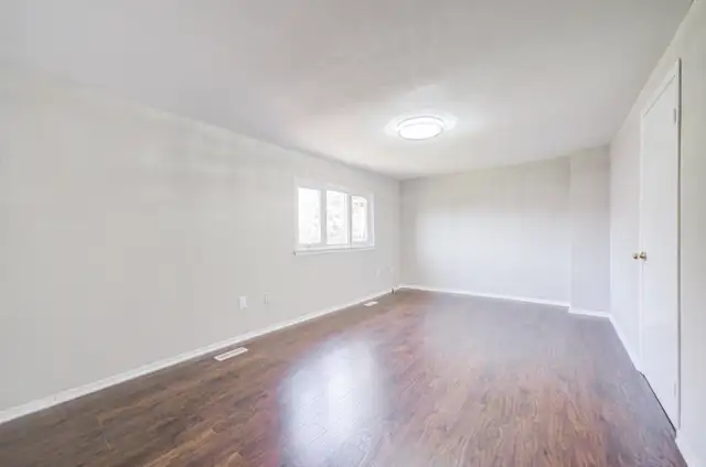Beautiful 3-Bedroom Condo Townhouse for Sale – Prime Toronto - Photo 26