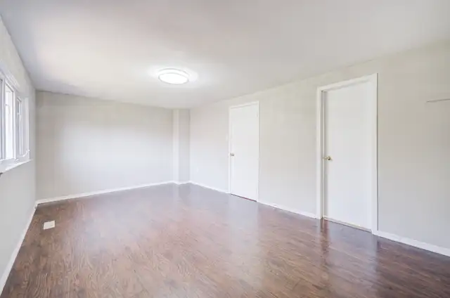 Beautiful 3-Bedroom Condo Townhouse for Sale – Prime Toronto - Photo 28