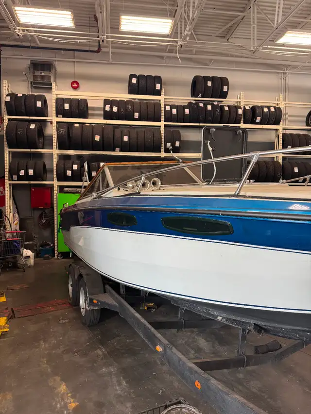 1987 Chris Craft Scorpion Cruiser 23' - Photo 2