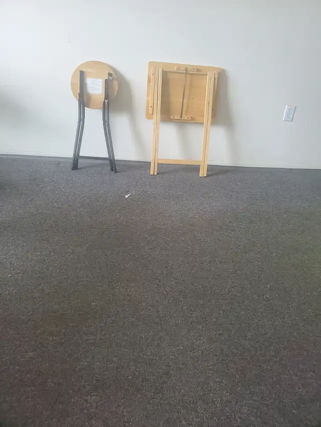 Folding table and stool - Photo 2