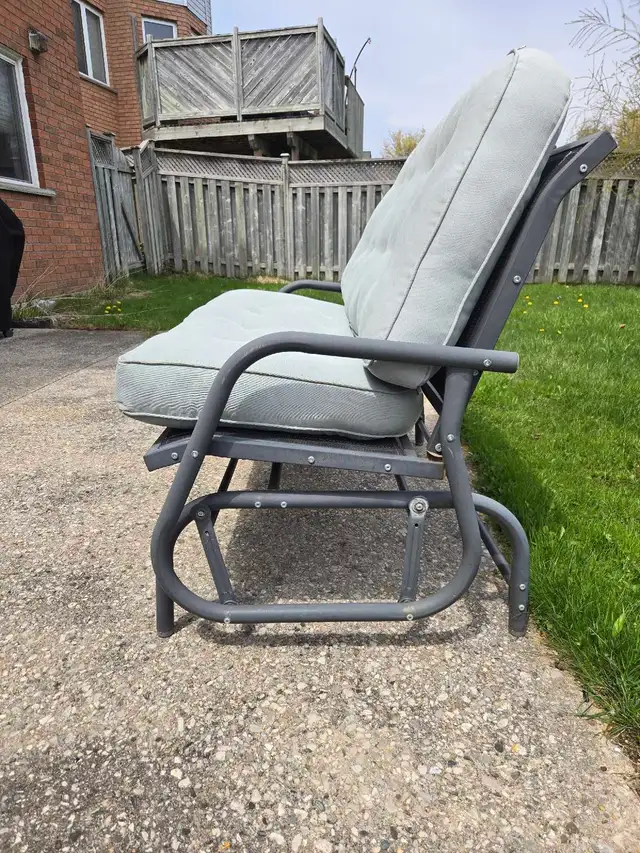 Loveseat glider - Photo 2