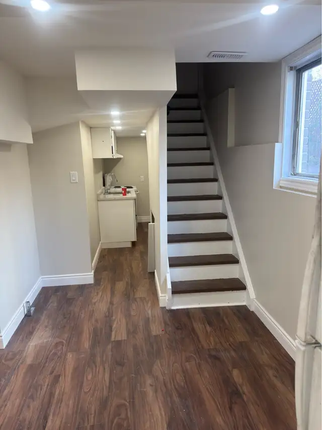 Newly Renovated Walkout Basement in the Heart of Mississauga - Photo 2
