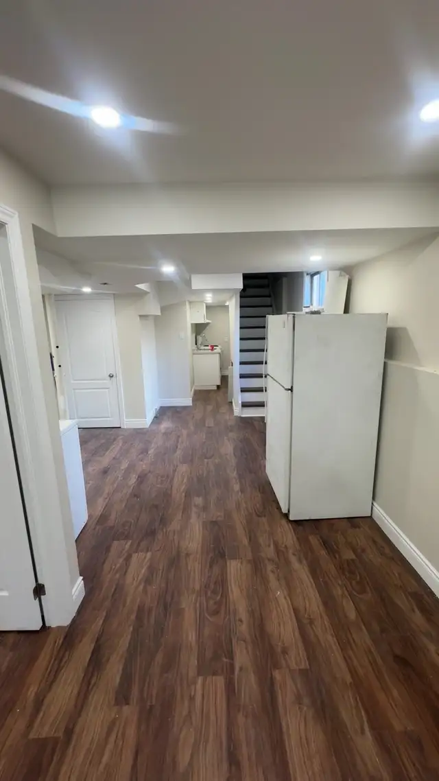 Newly Renovated Walkout Basement in the Heart of Mississauga - Photo 4