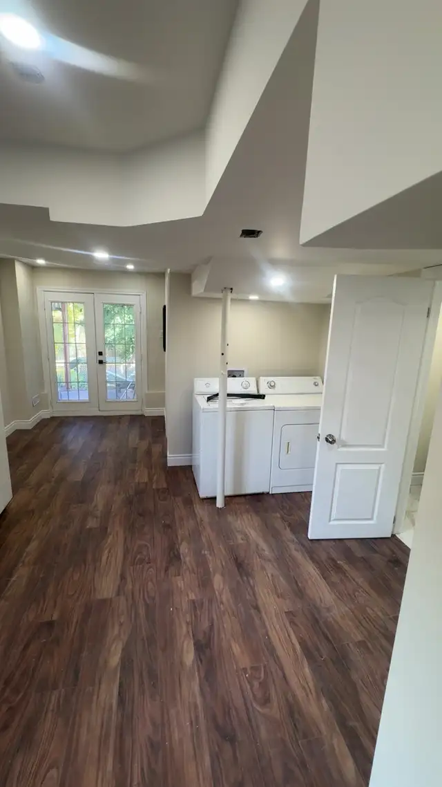 Newly Renovated Walkout Basement in the Heart of Mississauga - Photo 5