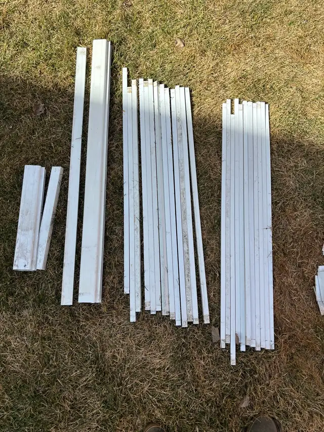 Regal Aluminum Railing - Photo 4