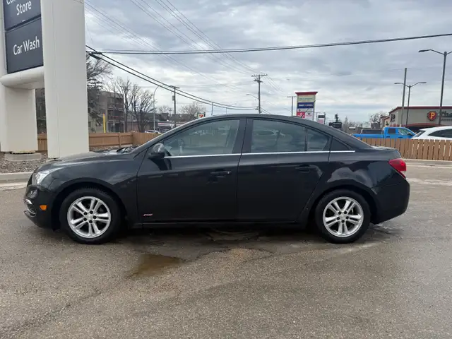 2015 Chevy Cruze LT - Photo 3