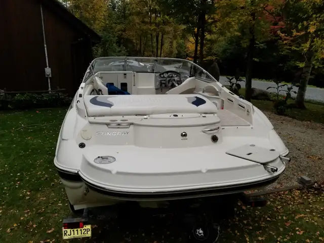 STINGRAY CR215  2011 - Photo 8