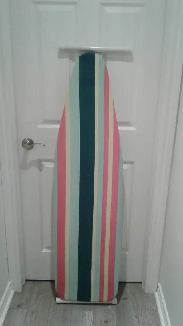 PLANCHE À REPASSER