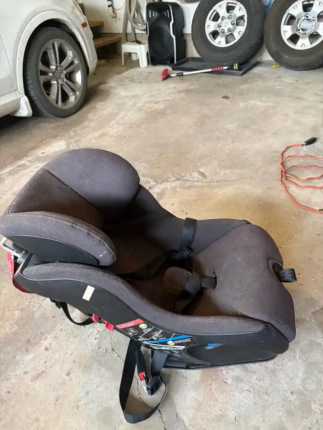 Clek Sturdy Car Seat