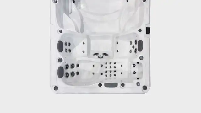 19′ 60″ Swim Spa - Photo 7