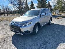 2019 Mitsubishi Outlander/ We Finance