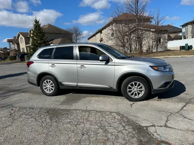 2019 Mitsubishi Outlander/ We Finance - Photo 4