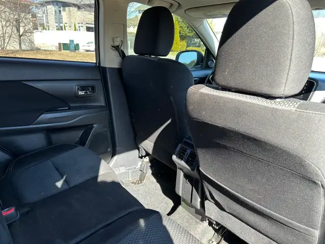 2019 Mitsubishi Outlander/ We Finance - Photo 7
