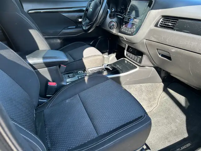 2019 Mitsubishi Outlander/ We Finance - Photo 8