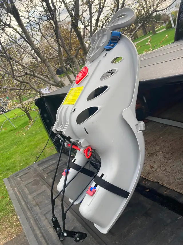 Child  Bike Seat Carrier - Like New - Photo 4