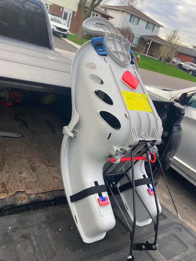 Child  Bike Seat Carrier - Like New - Photo 5