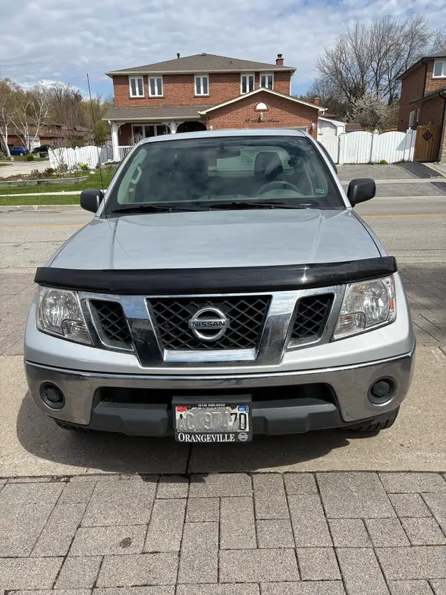 2012 Nissan frontier 4 x 4 - Photo 3