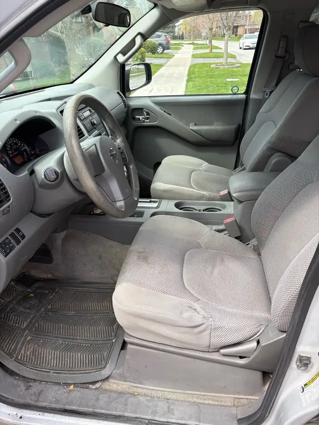 2012 Nissan frontier 4 x 4 - Photo 6