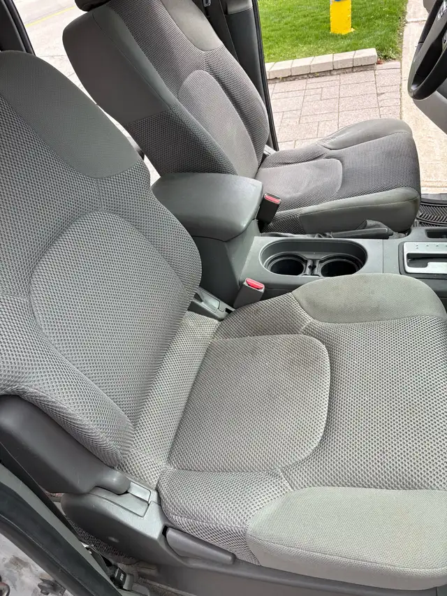 2012 Nissan frontier 4 x 4 - Photo 7