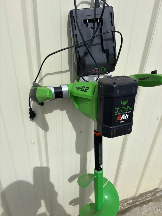 Ion gen 2 ice auger - Photo 2