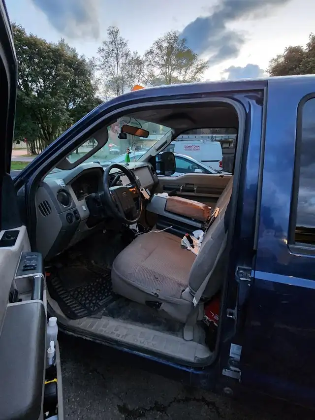2008 Ford F350 Super Duty 4X4 Crew Cab Dually Low Mileages - Photo 8