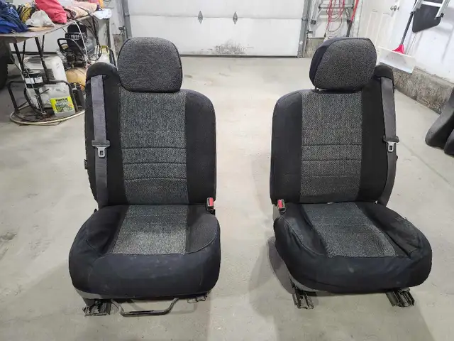 Silverado Sierra seats - Photo 4