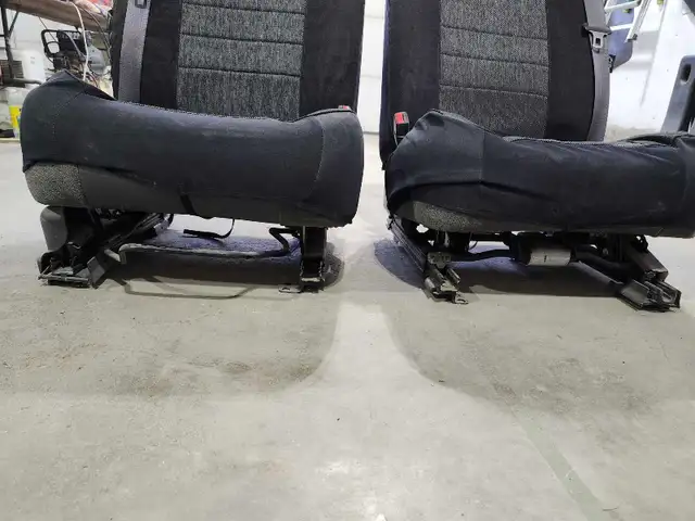 Silverado Sierra seats - Photo 7