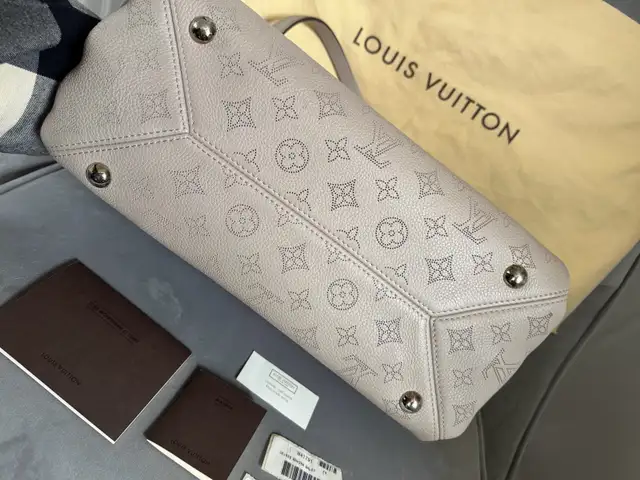 Louis Vuitton Mahina Sevres handbag authentic - Photo 2