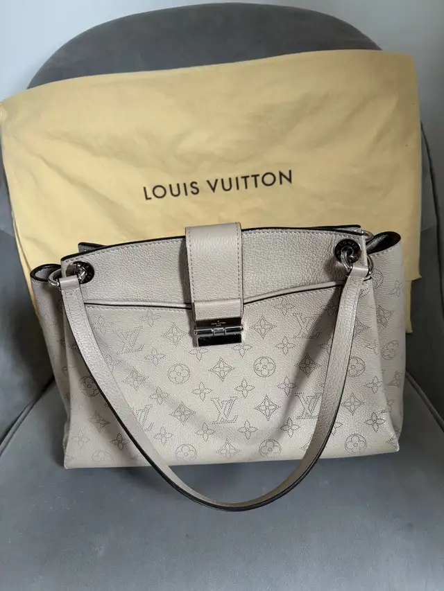 Louis Vuitton Mahina Sevres handbag authentic - Photo 3