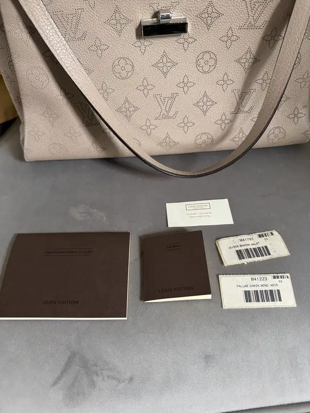 Louis Vuitton Mahina Sevres handbag authentic - Photo 4