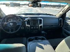 2018 Ram 2500 SLT 6.4L HEMI 4WD Crew Cab - Photo 9