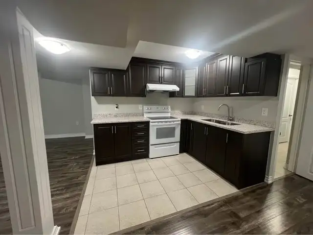 Basement /Apartment for rent in Castlemore (Walkout) - Photo 9