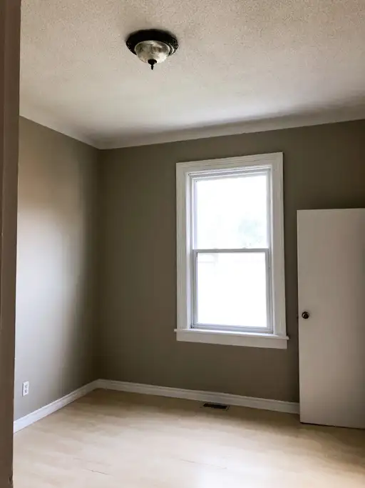 1 Bedroom Apartment in Friendly Old South. - Photo 2