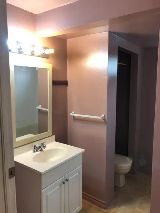 1 Bedroom Apartment in Friendly Old South. - Photo 4