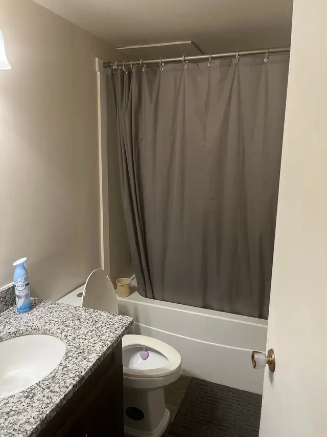 Room for Rent - Photo 4