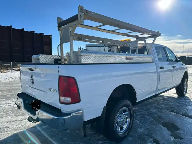 2018 Ram 2500 SLT 6.4L HEMI 4WD Crew Cab For Sale. - Photo 7