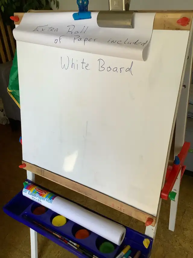 Melissa and Doug Easel - Photo 2