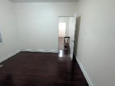 Toronto high park  one (1) bedroom  living ,bath&kichen for rent - Photo 3