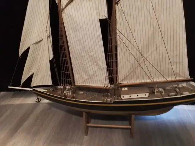 vintage 1960's collectible LUNENBURG SCHOONER WOODEN MODEL - Photo 2