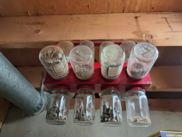 Rotating mini jars with nuts and bolts