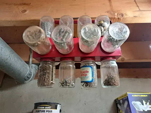 Rotating mini jars with nuts and bolts - Photo 2